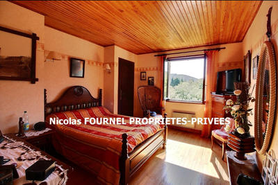 Maison - 107 m² - 5 pièces