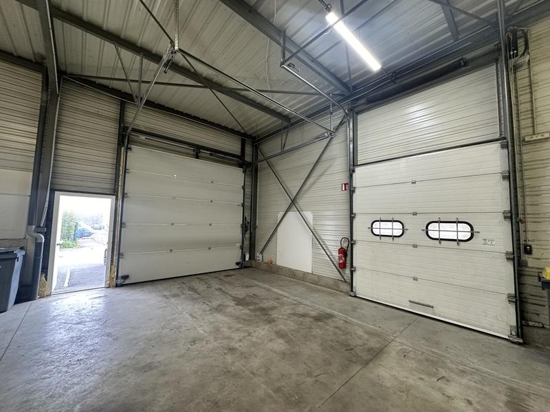 Local d'activités - 554 m² - 6 pièces