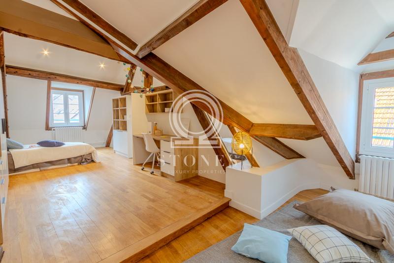 Maison ancienne - 207 m² - 6 pièces