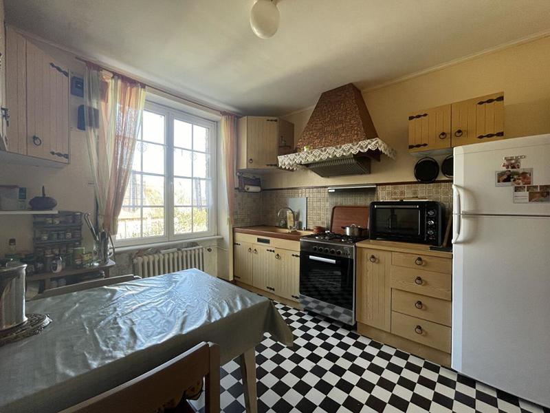 Maison - 94 m² - 5 pièces