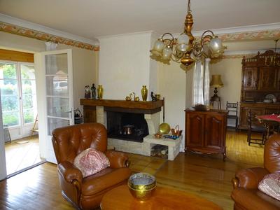 Maison - 183 m² - 8 pièces