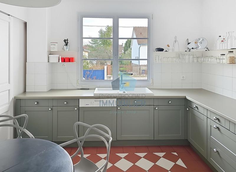 Maison - 169 m² - 9 pièces