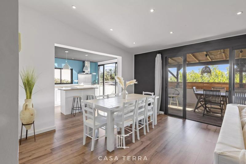 Villa - 270 m² - 11 pièces