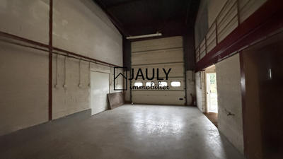 Entrepôt - 270 m²