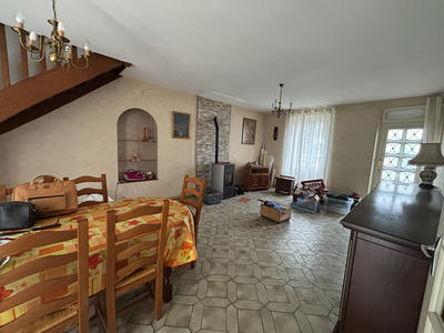 Maison - 99 m² - 5 pièces