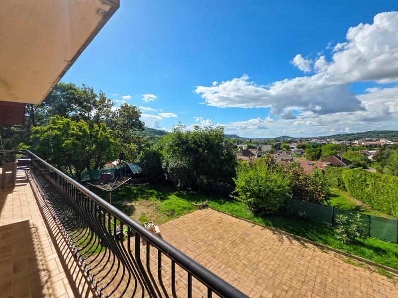 Maison - 211 m² - 13 pièces