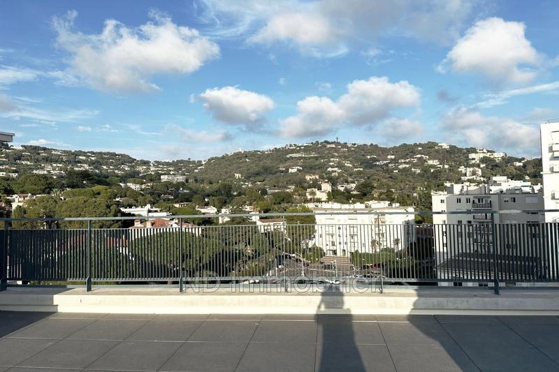 Appartement - 94 m² - 4 pièces