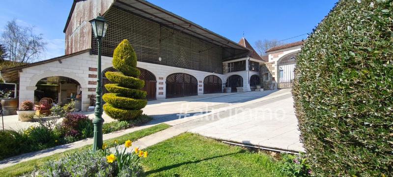 Maison - 182 m² - 7 pièces