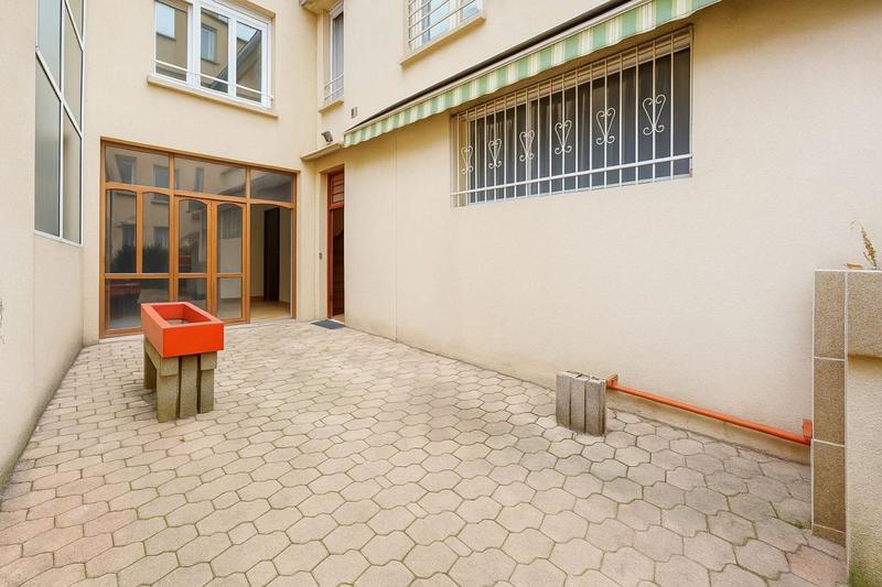 Immeuble - 136 m² - 6 pièces