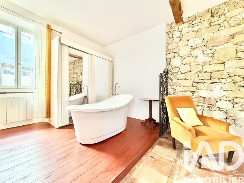 Maison - 170 m² - 6 pièces