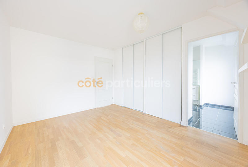 Appartement - 140 m² - 5 pièces