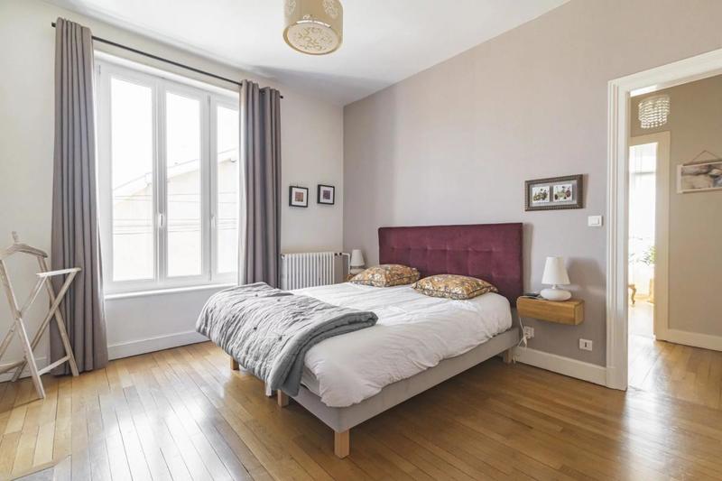 Maison de maîtres - 216 m² - 8 pièces