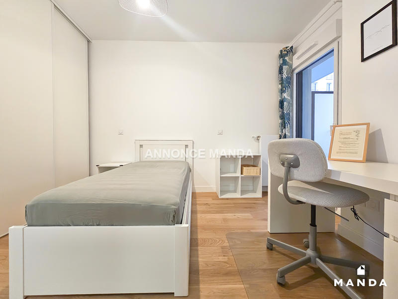 Chambre - 11 m² - 4 pièces