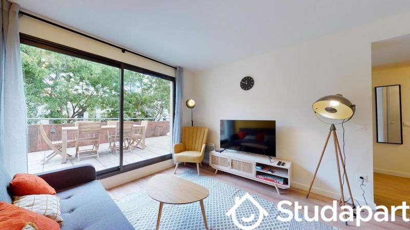 Chambre - 10 m² - 1 pièce