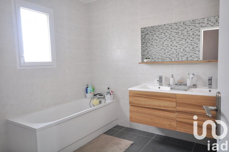 Maison - 123 m² - 6 pièces