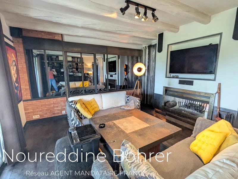 Maison - 262 m² - 7 pièces