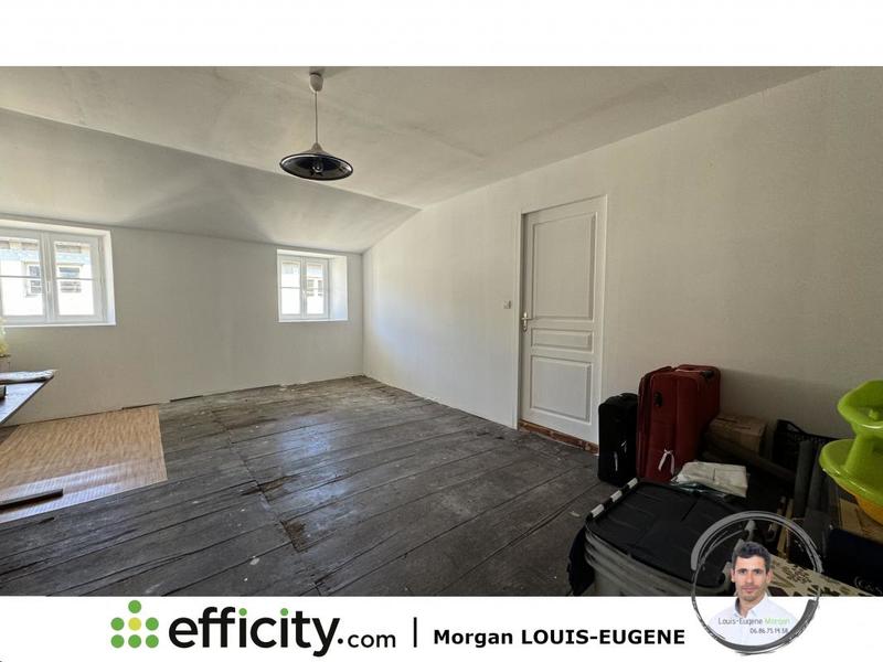 Maison - 282 m² - 10 pièces