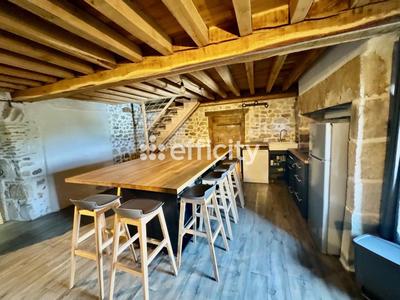 Maison - 338 m² - 13 pièces