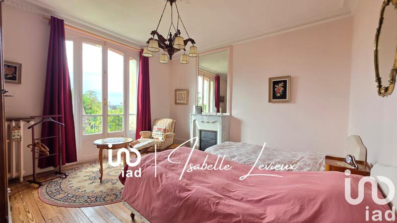 Maison - 165 m² - 11 pièces