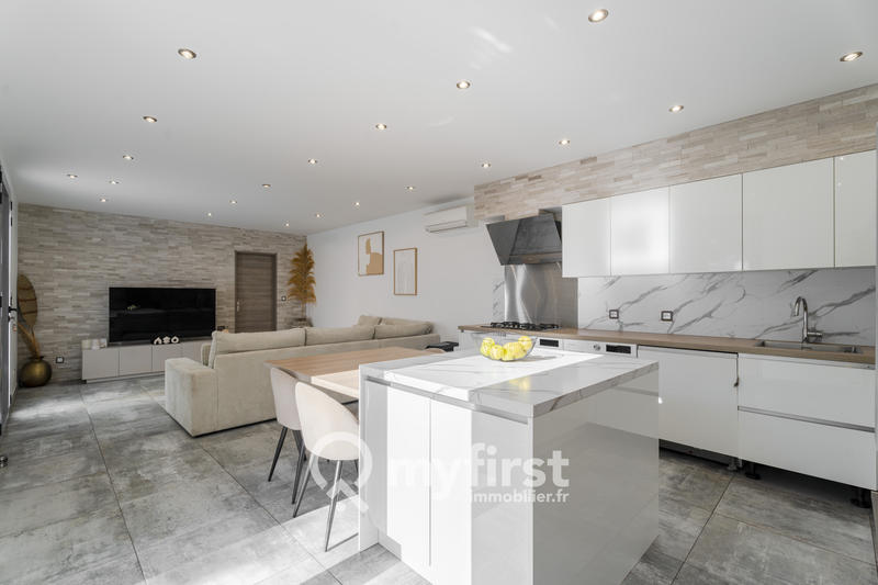 Maison - 147 m² - 6 pièces