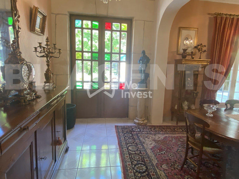 Maison - 273 m² - 8 pièces