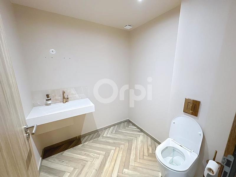 Maison - 121 m² - 6 pièces