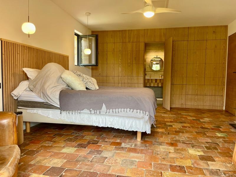 Maison - 240 m² - 7 pièces