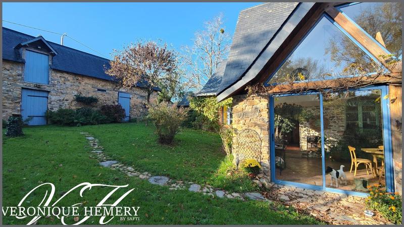 Maison - 225 m² - 8 pièces