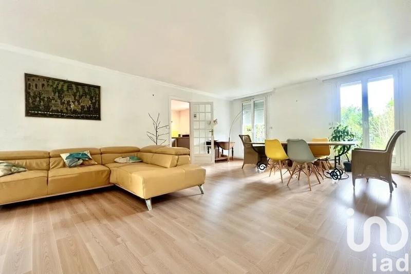 Maison - 214 m² - 7 pièces