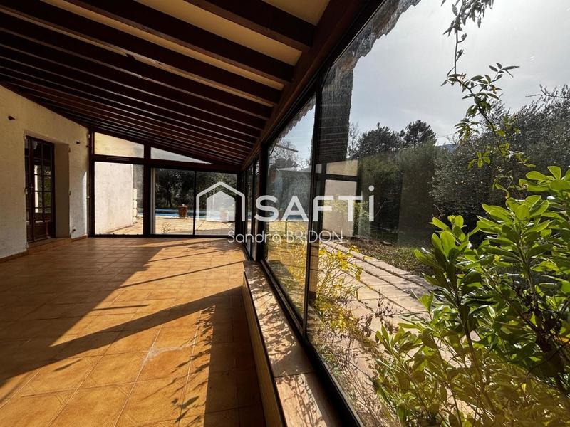 Villa - 168 m² - 6 pièces