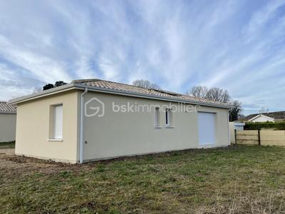 Maison - 84 m² - 4 pièces