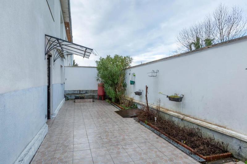 Maison - 150 m² - 7 pièces