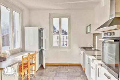 Appartement - 91 m² - 4 pièces