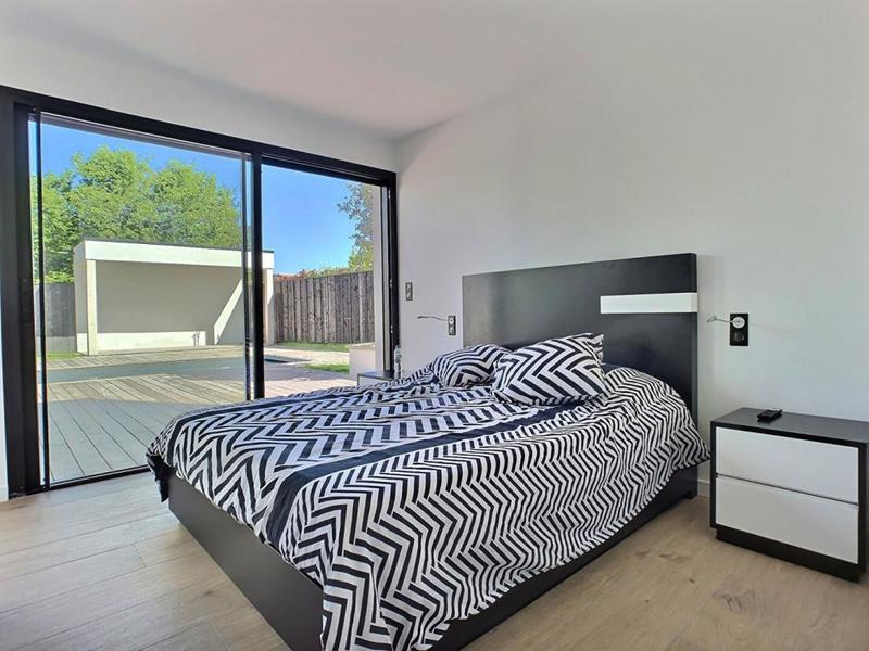 Maison - 200 m² - 7 pièces