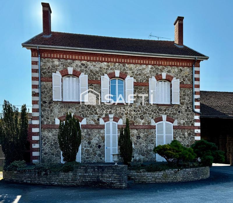 Maison - 219 m² - 7 pièces