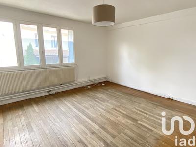 Appartement - 90 m² - 5 pièces