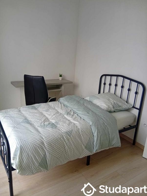 Chambre - 9 m² - 1 pièce