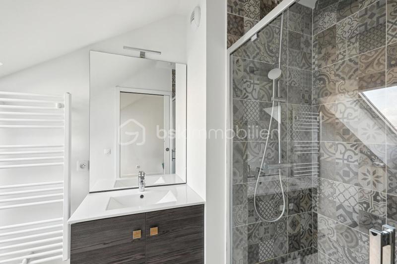 Appartement - 96 m² - 4 pièces