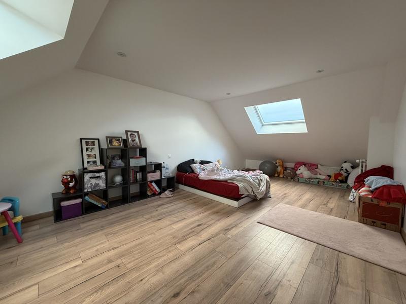 Maison traditionnelle - 160 m² - 6 pièces