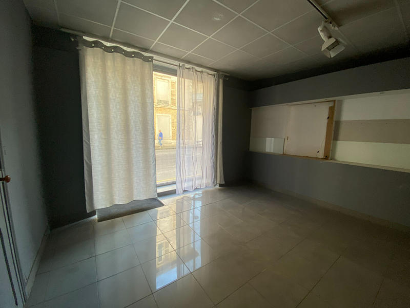 Local commercial - 110 m² - 4 pièces