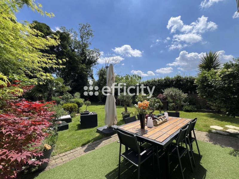 Maison - 95 m² - 5 pièces