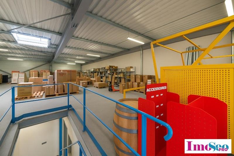 Local d'activité / Entrepôt - 2 230 m²