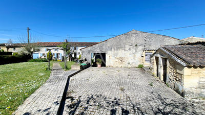 Maison - 291 m² - 10 pièces