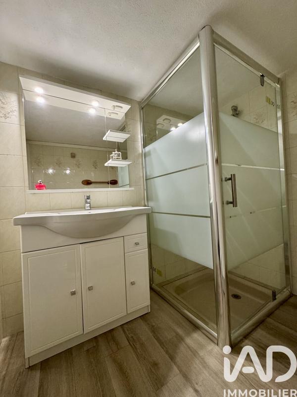 Maison - 218 m² - 8 pièces