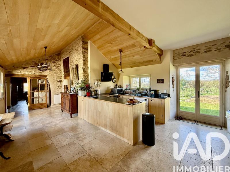 Maison de campagne - 250 m² - 8 pièces