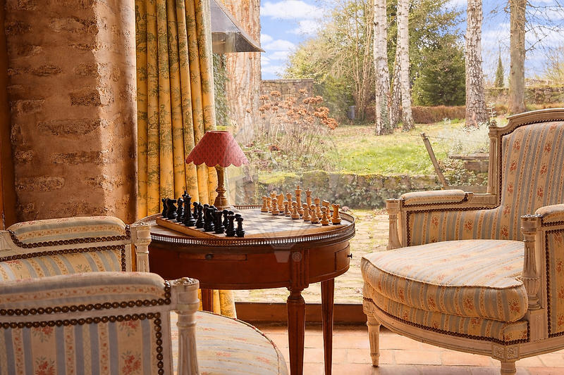 Propriété - 225 m² - 6 pièces