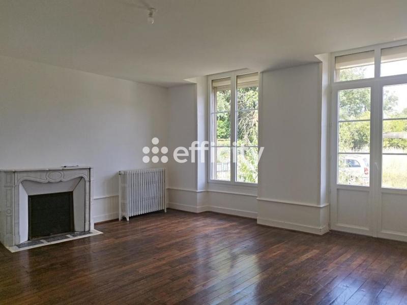 Maison - 280 m² - 10 pièces