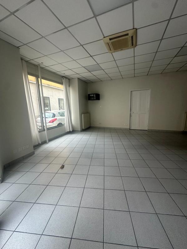 Local commercial - 60 m² - 2 pièces