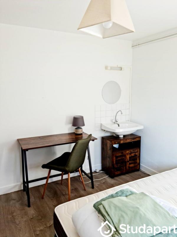 Chambre - 11 m² - 1 pièce