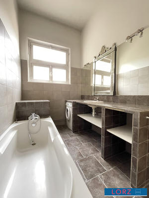 Appartement - 128 m² - 5 pièces